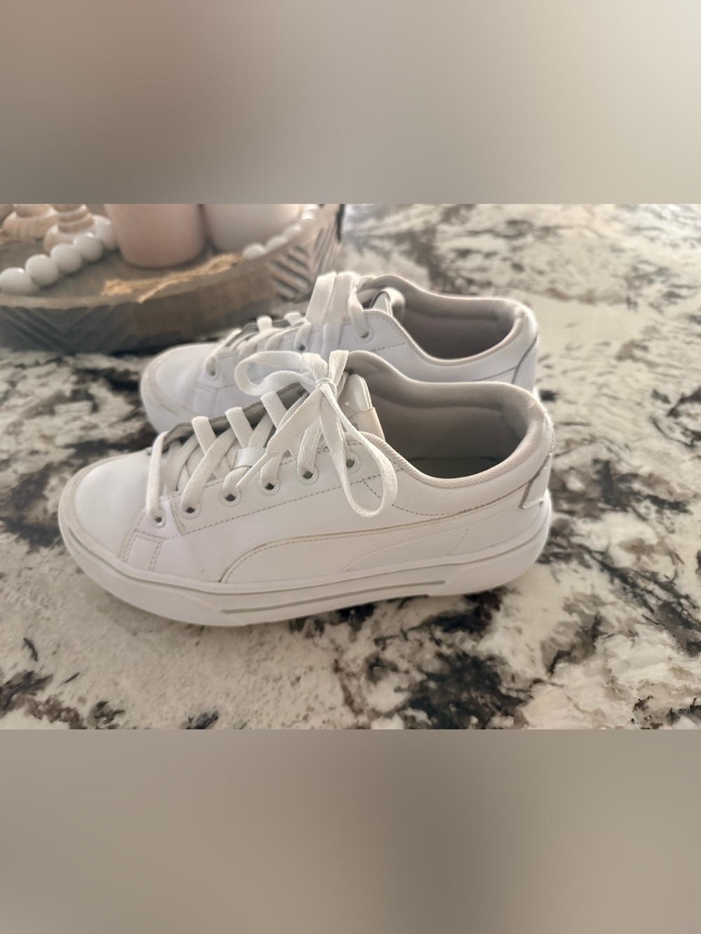 PUMA Women’s White Platform Sneakers Size 7.5 US Leather Lace-Up Shoes EU 38 - Picture 5 of 8